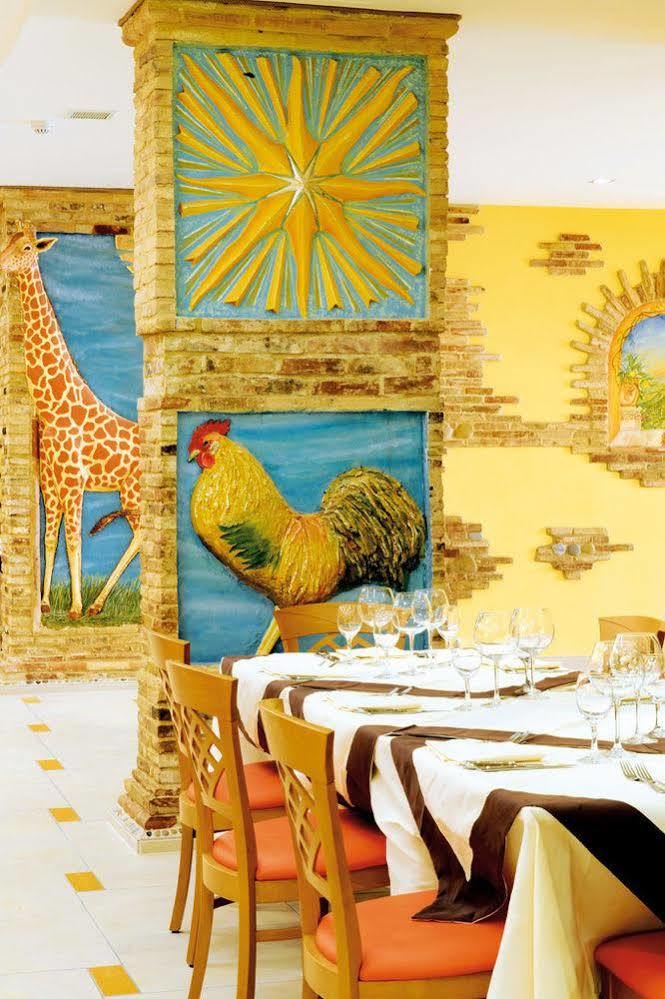 Hotel Cristina ロッカ・サン・ジョヴァンニ エクステリア 写真